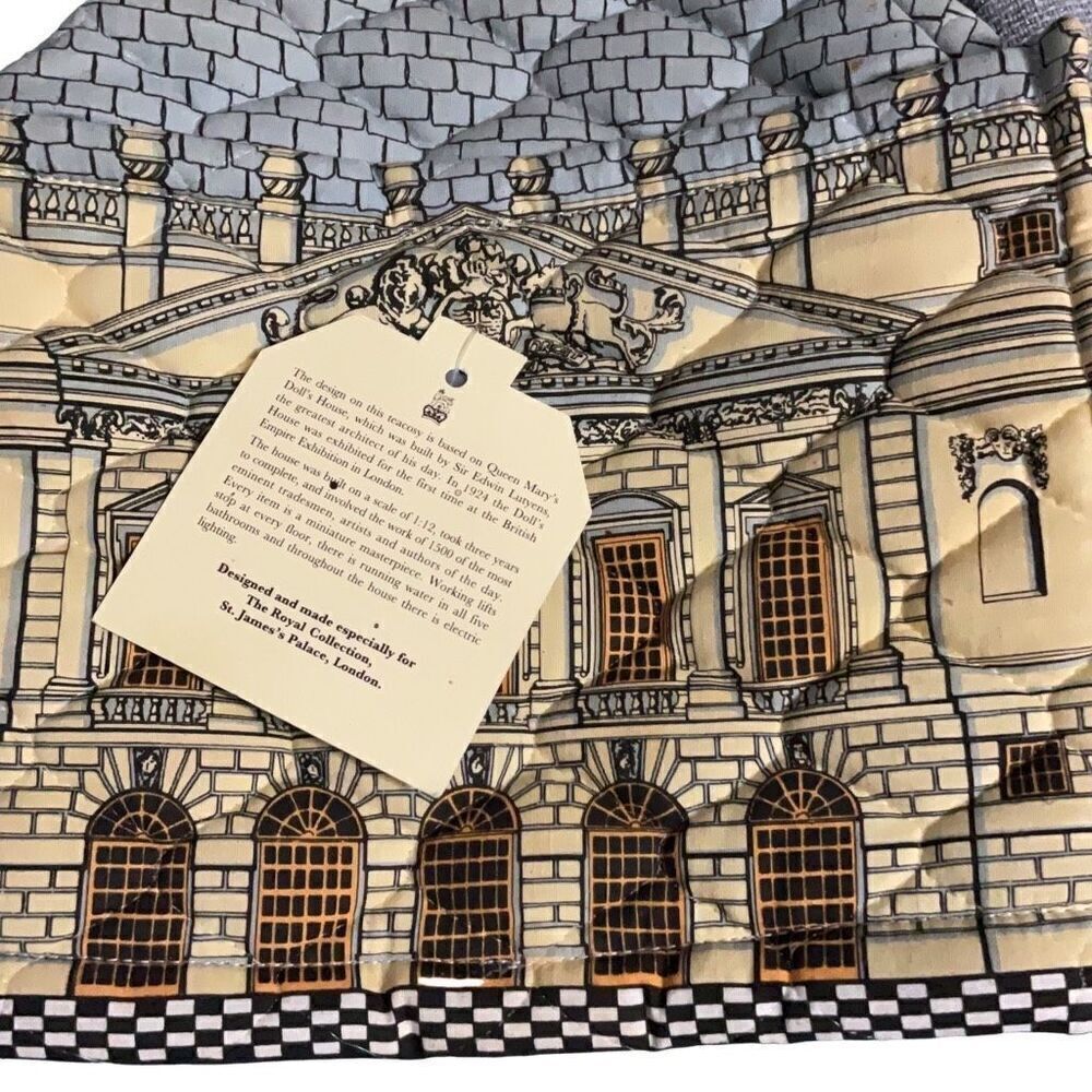 The Royal Collection St James Palace London Vintage Quilted Cotton Toaster Cover - Picture 2 of 10